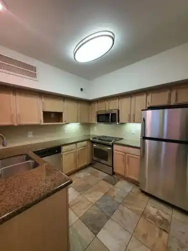 Rental by Apartment Wolf | Park on Memorial | 14855 Memorial Dr, Houston, TX 77079 | apartmentwolf.com