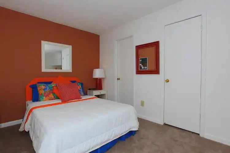 Rental by Apartment Wolf | Riveraine | 8181 Colony Dr, Houston, TX 77036 | apartmentwolf.com