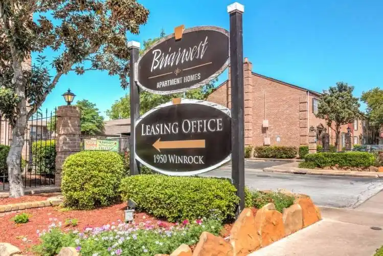 Rental by Apartment Wolf | Briarwest | 1950 Winrock Blvd, Houston, TX 77057 | apartmentwolf.com