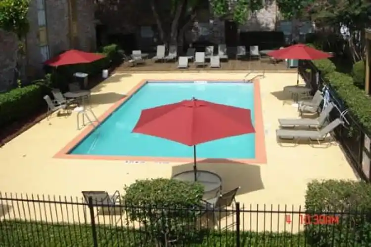 Rental by Apartment Wolf | Stoney Brook Apartments | 2717 Stoney Brook Dr, Houston, TX 77063 | apartmentwolf.com