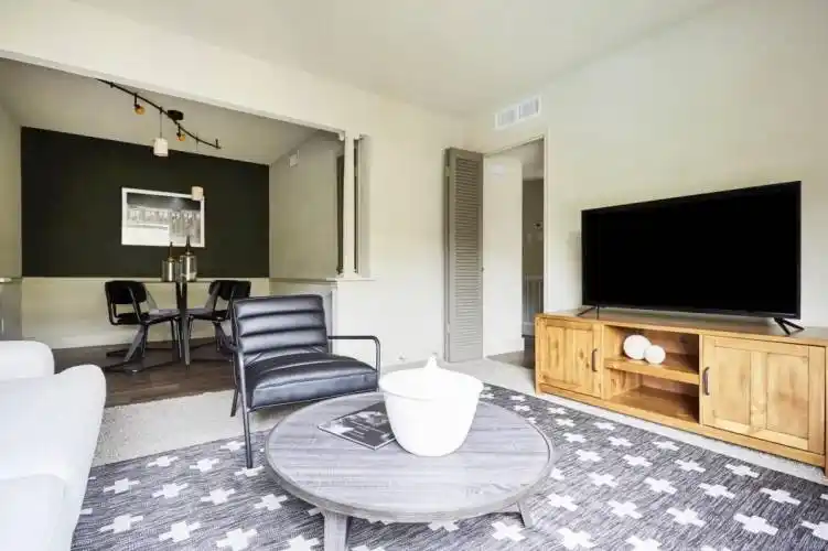 Rental by Apartment Wolf | Marquee Uptown & Carriage Square | 2306 McCue Rd, Houston, TX 77056 | apartmentwolf.com