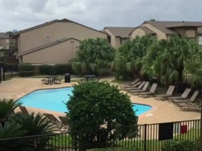 Rental by Apartment Wolf | Gables at Richmond Apartments | 3400 Ocee St, Houston, TX 77063 | apartmentwolf.com