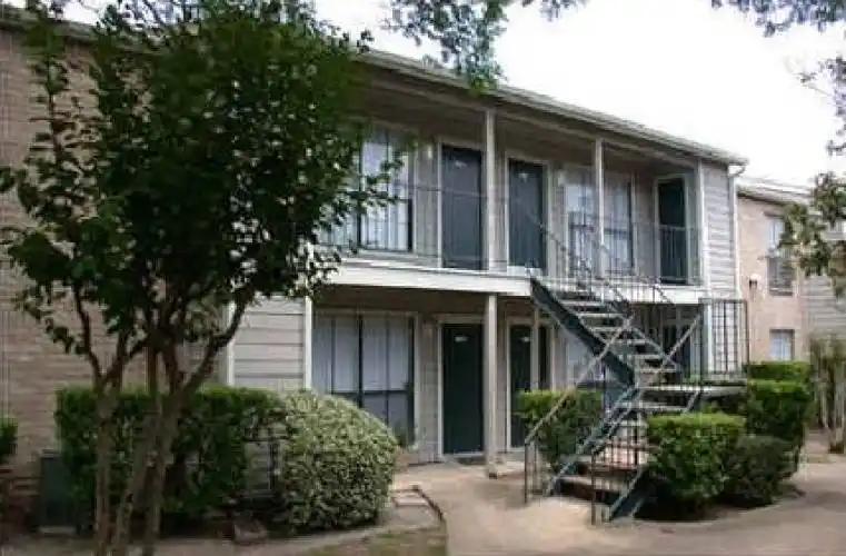 Rental by Apartment Wolf | Waverly Apartments | 2301 Hayes Rd, Houston, TX 77042 | apartmentwolf.com