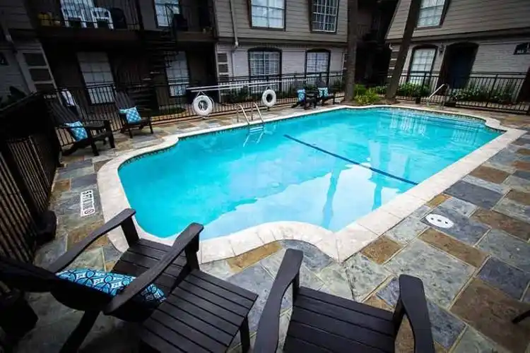 Rental by Apartment Wolf | Legends of Memorial Apartments | 915 Silber Rd, Houston, TX 77024 | apartmentwolf.com