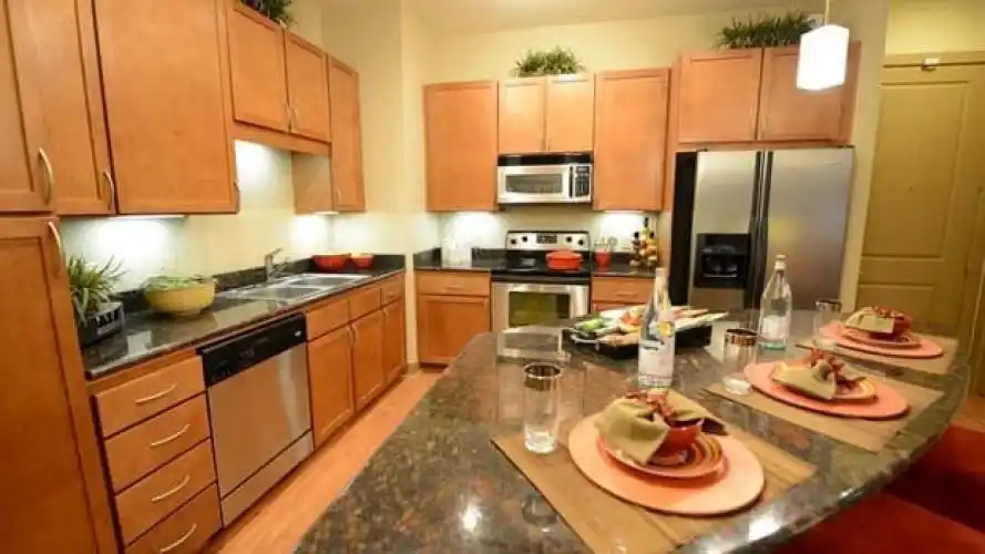 Rental by Apartment Wolf | Gables Upper Kirby | 2305 W Alabama St, Houston, TX 77098 | apartmentwolf.com