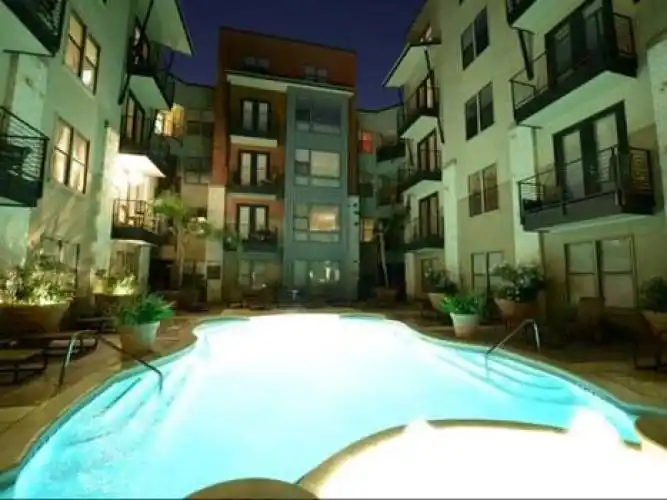 Rental by Apartment Wolf | Gables Upper Kirby | 2305 W Alabama St, Houston, TX 77098 | apartmentwolf.com