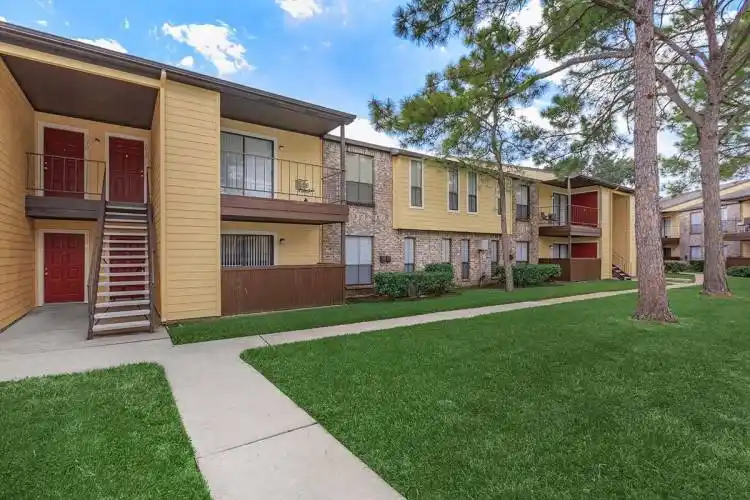 Rental by Apartment Wolf | Rainy Meadows | 12345 Bob White Dr, Houston, TX 77035 | apartmentwolf.com