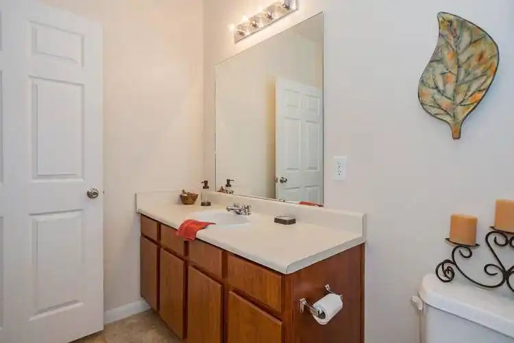 Rental by Apartment Wolf | The Crossings at Hillcroft | 13960 Hillcroft St, Houston, TX 77085 | apartmentwolf.com