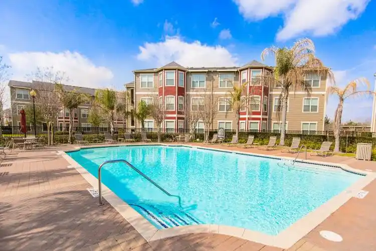 Rental by Apartment Wolf | The Crossings at Hillcroft | 13960 Hillcroft St, Houston, TX 77085 | apartmentwolf.com