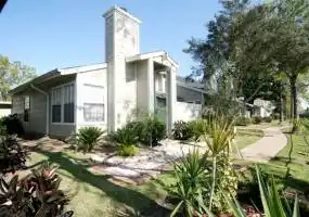 Rental by Apartment Wolf | Sunswept Townhomes | 12247 Sunset Meadow Ln, Houston, TX 77035 | apartmentwolf.com