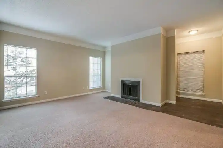 Rental by Apartment Wolf | Allen House Apartments | 3433 W Dallas St, Houston, TX 77019 | apartmentwolf.com