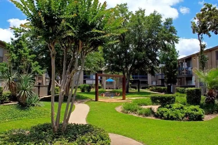 Rental by Apartment Wolf | Memorial Fountain | 874 Yorkchester Dr, Houston, TX 77079 | apartmentwolf.com