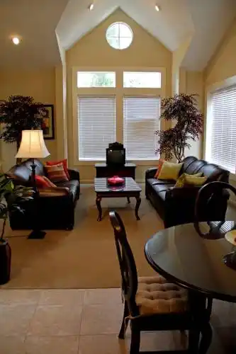 Rental by Apartment Wolf | Memorial Fountain | 874 Yorkchester Dr, Houston, TX 77079 | apartmentwolf.com