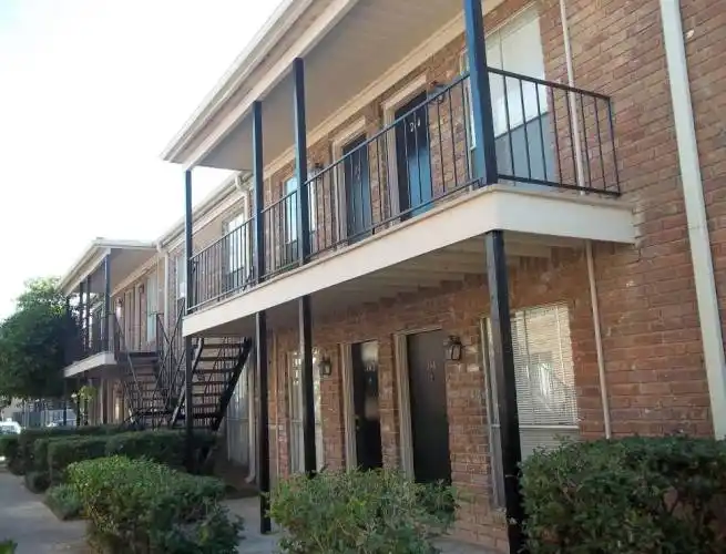 Rental by Apartment Wolf | The Crossing at Berkley Square | 5900 N Braeswood Blvd, Houston, TX 77074 | apartmentwolf.com