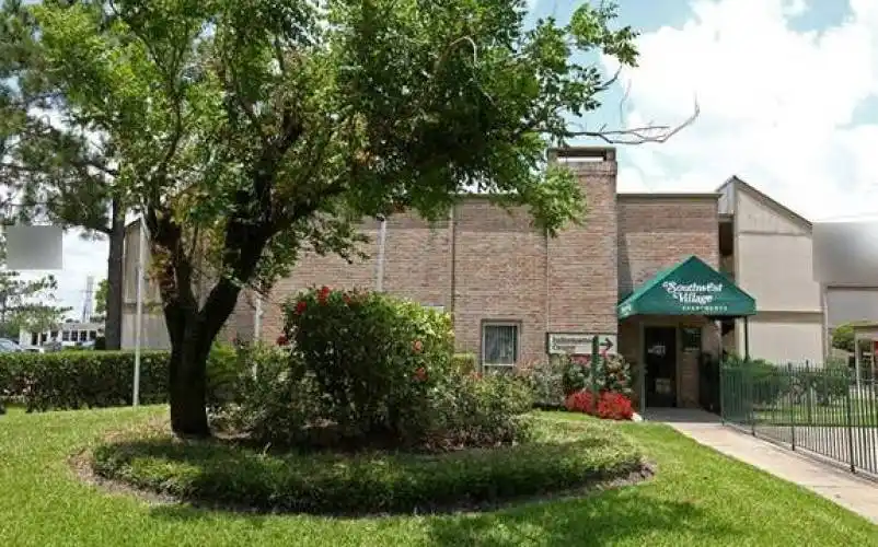 Rental by Apartment Wolf | Southwest Village | 11726 Bellfort St, Stafford, TX 77477 | apartmentwolf.com