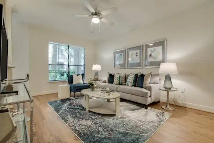 Rental by Apartment Wolf | The Park at River Oaks | 3121 Buffalo Speedway, Houston, TX 77098 | apartmentwolf.com