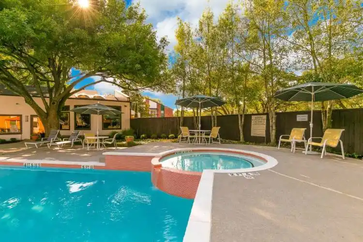 Rental by Apartment Wolf | The Daphne | 1800 El Paseo St, Houston, TX 77054 | apartmentwolf.com