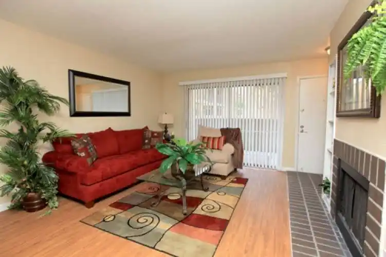 Rental by Apartment Wolf | Villa Ana | 10101 W Sam Houston Pkwy, Houston, TX 77099 | apartmentwolf.com