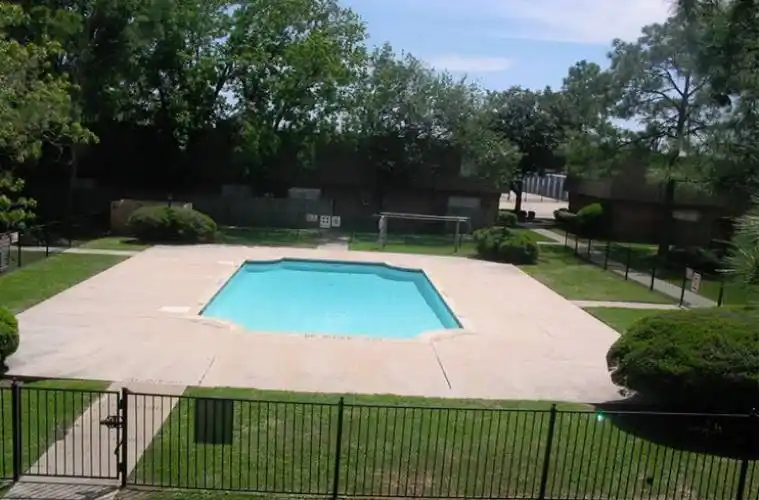 Rental by Apartment Wolf | Park On Vista Apartments | 201 Vista Rd, Pasadena, TX 77504 | apartmentwolf.com