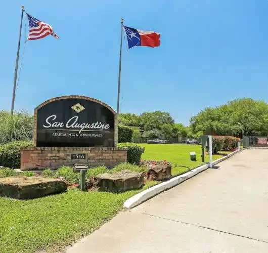 Rental by Apartment Wolf | San Augustine Apartments & Townhomes | 1516 E Sam Houston Pky S, Pasadena, TX 77503 | apartmentwolf.com