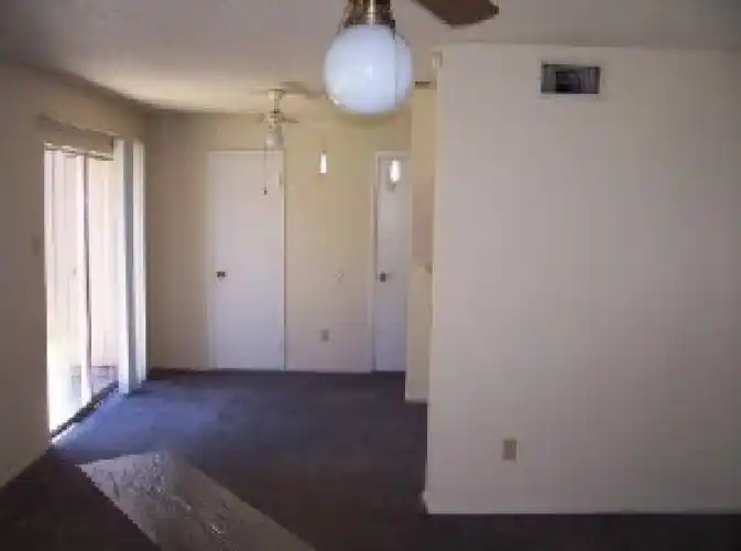 Rental by Apartment Wolf | Keystone Townhomes | 300 Belmont St, Tomball, TX 77375 | apartmentwolf.com