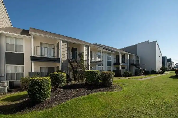 Rental by Apartment Wolf | Whispering Winds | 2902 Whispering Winds Dr, Pearland, TX 77581 | apartmentwolf.com