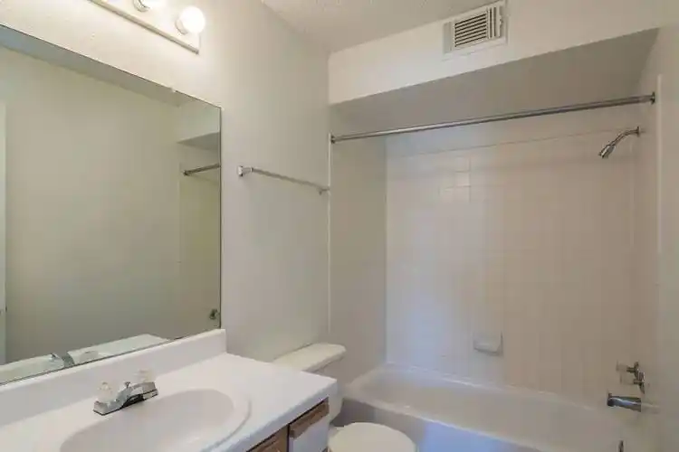 Rental by Apartment Wolf | Baystone | 800 W Nasa Pky, Webster, TX 77598 | apartmentwolf.com