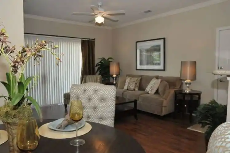 Rental by Apartment Wolf | Oxford at Country Club | 2800 W Baker Rd, Baytown, TX 77521 | apartmentwolf.com