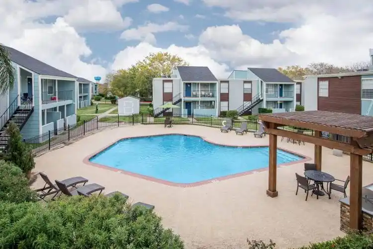 Rental by Apartment Wolf | Banyan Cove | 3001 E League City Pky, League City, TX 77573 | apartmentwolf.com