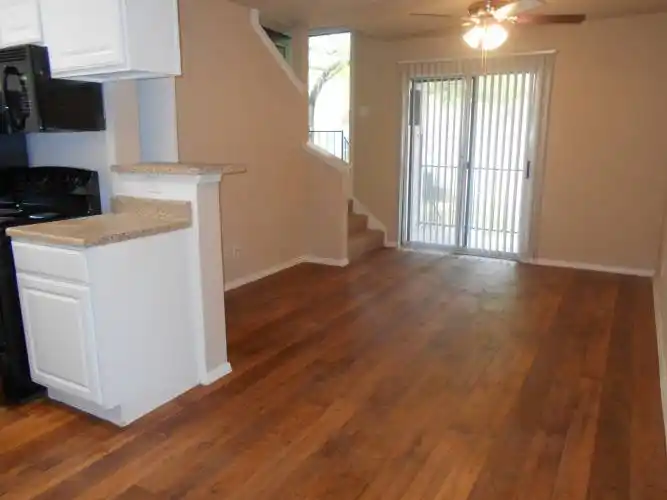 Rental by Apartment Wolf | Shor on Clear Lake | 3010 E NASA Pky, Seabrook, TX 77586 | apartmentwolf.com