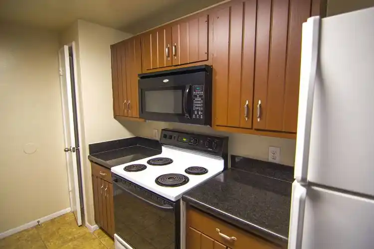 Rental by Apartment Wolf | Legend Point | 1300 Marina Bay Dr, Kemah, TX 77565 | apartmentwolf.com