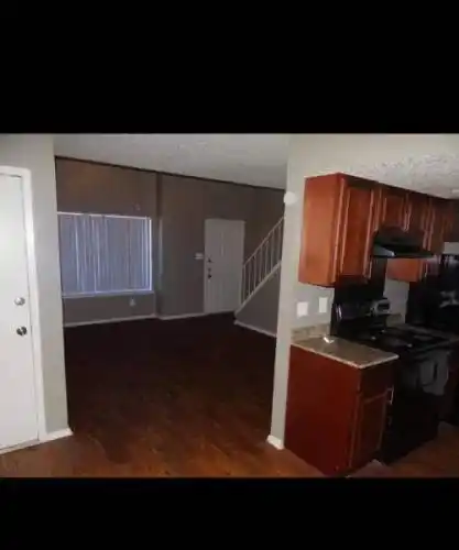 Rental by Apartment Wolf | Parc Lake / Bay Shore Village | 1901 Lakeview Cir, Lewisville, TX 75057 | apartmentwolf.com