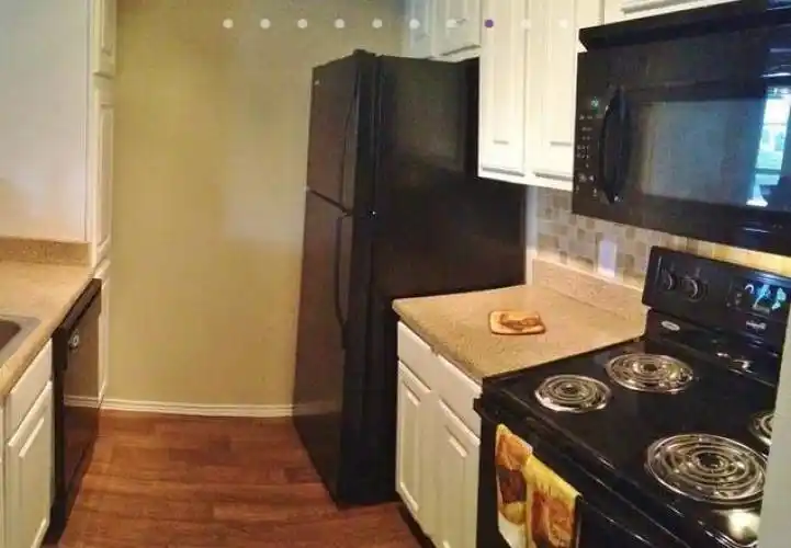 Rental by Apartment Wolf | The Pinnacle | 146 Valley View Dr, Lewisville, TX 75067 | apartmentwolf.com