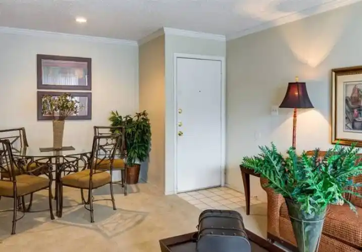 Rental by Apartment Wolf | Windsor Court | 247 E Southwest Pky, Lewisville, TX 75067 | apartmentwolf.com