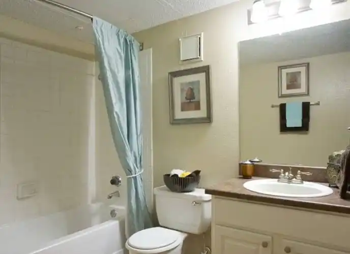 Rental by Apartment Wolf | Oaks of Lewisville | 200 Oak Knoll Cir, Lewisville, TX 75067 | apartmentwolf.com