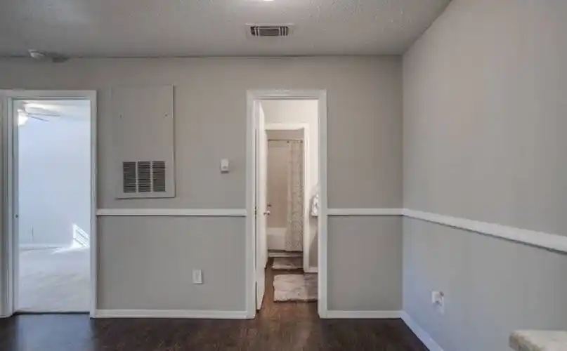 Rental by Apartment Wolf | Arbor Creek | 396 E Southwest Pky, Lewisville, TX 75067 | apartmentwolf.com