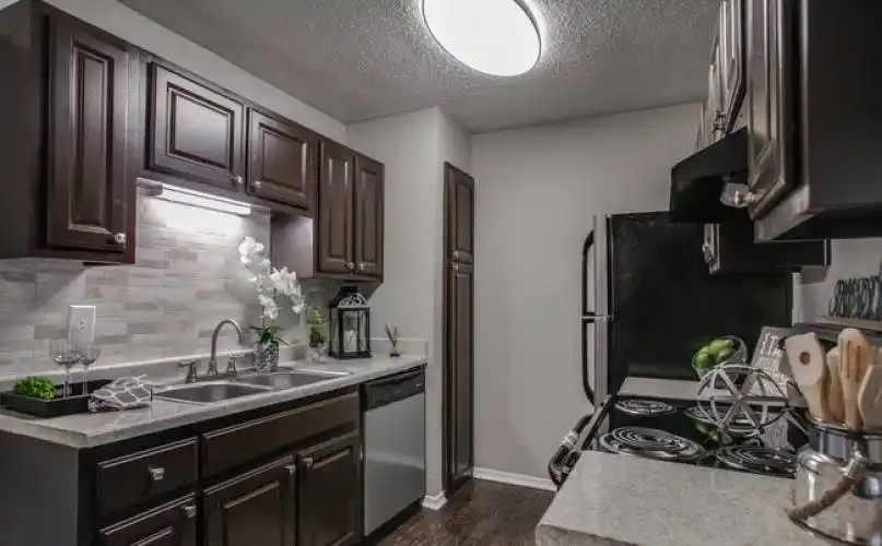 Rental by Apartment Wolf | Arbor Creek | 396 E Southwest Pky, Lewisville, TX 75067 | apartmentwolf.com