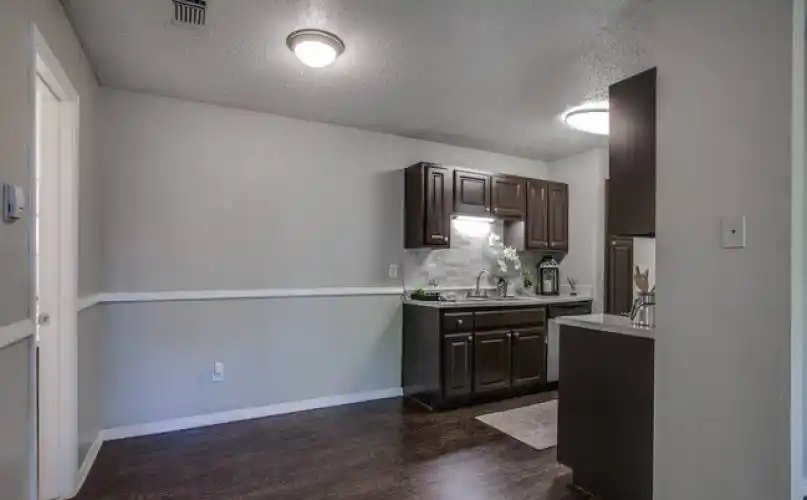 Rental by Apartment Wolf | Arbor Creek | 396 E Southwest Pky, Lewisville, TX 75067 | apartmentwolf.com