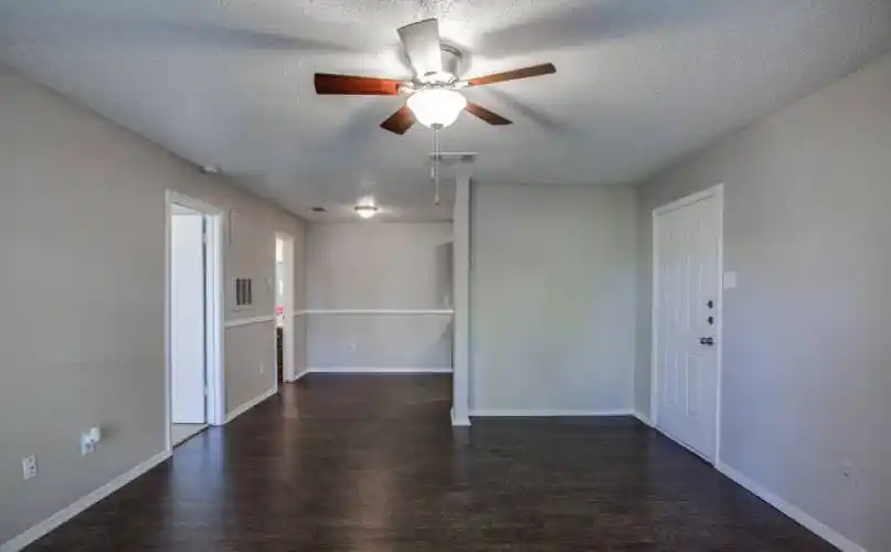 Rental by Apartment Wolf | Arbor Creek | 396 E Southwest Pky, Lewisville, TX 75067 | apartmentwolf.com