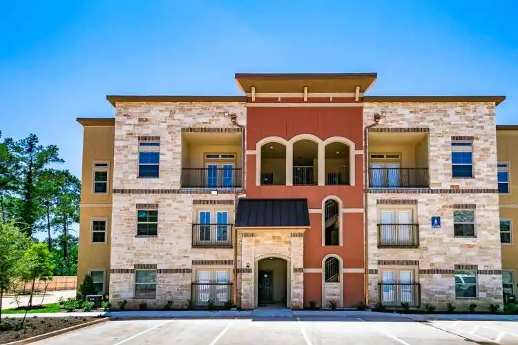 Rental by Apartment Wolf | The Loop | 3400 N Loop 336 W, Conroe, TX 77304 | apartmentwolf.com