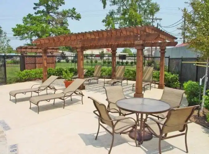 Rental by Apartment Wolf | Oakcreek | 2213 N Frazier St, Conroe, TX 77303 | apartmentwolf.com