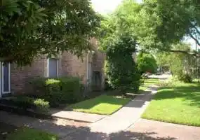 Rental by Apartment Wolf | Woods on LaMonte Apartments | 4800 Lamonte Ln, Houston, TX 77092 | apartmentwolf.com