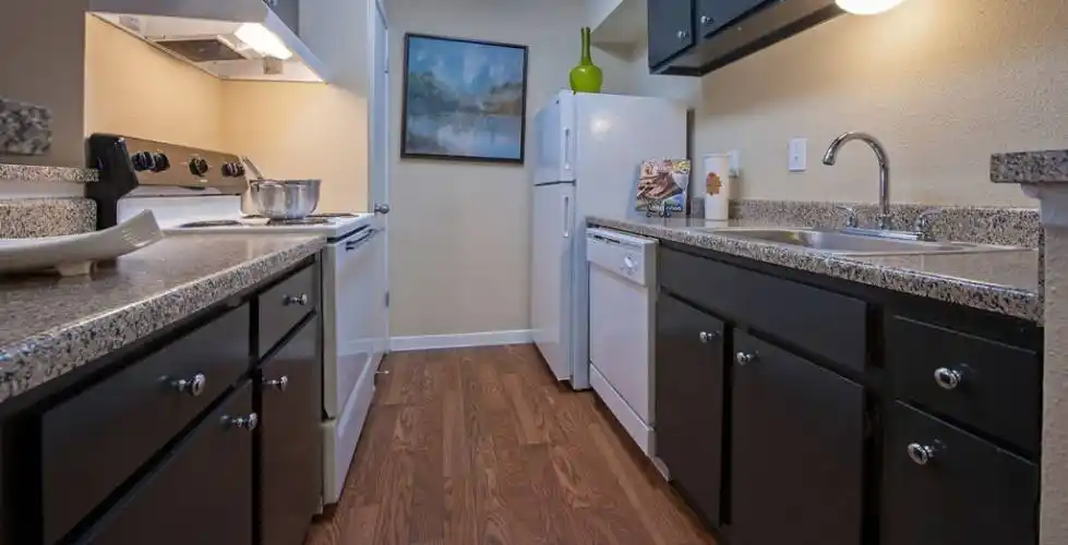 Rental by Apartment Wolf | Heights at 2121 | 2100 Tannehill Dr, Houston, TX 77008 | apartmentwolf.com