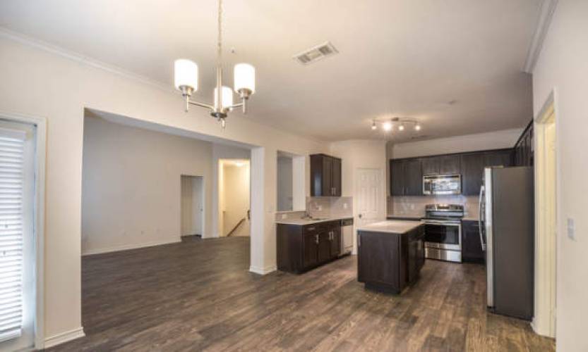 Rental by Apartment Wolf | The Reserve at Stonebridge Ranch | 2305 S Custer Rd, McKinney, TX 75072 | apartmentwolf.com