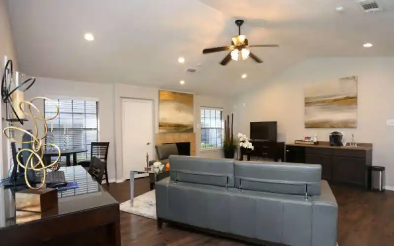 Rental by Apartment Wolf | Fox Haven | 7275 Hickory St, Frisco, TX 75034 | apartmentwolf.com