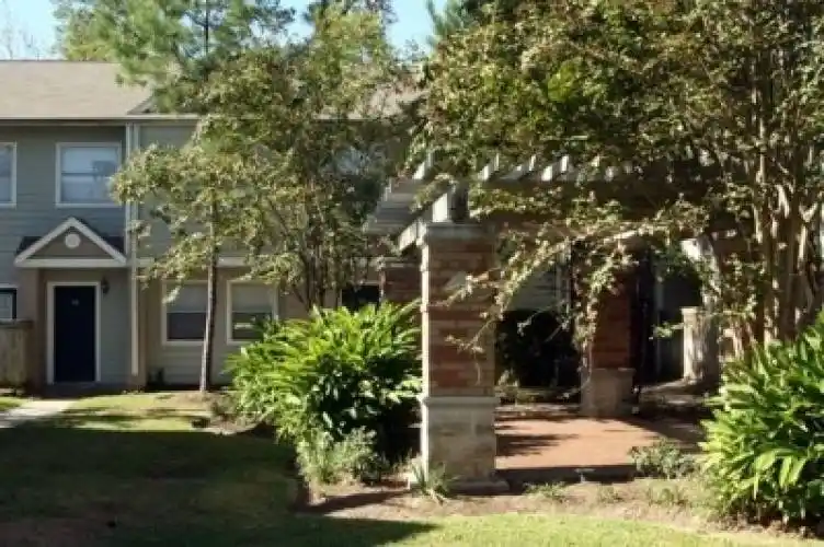 Rental by Apartment Wolf | Serena Village Apartments | 501 Greens Rd, Houston, TX 77060 | apartmentwolf.com