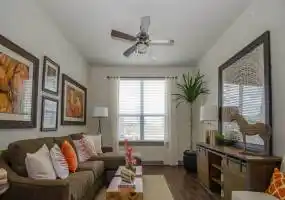 Rental by Apartment Wolf | GreenVue Apartments | 1350 N Greenville Ave, Richardson, TX 75081 | apartmentwolf.com