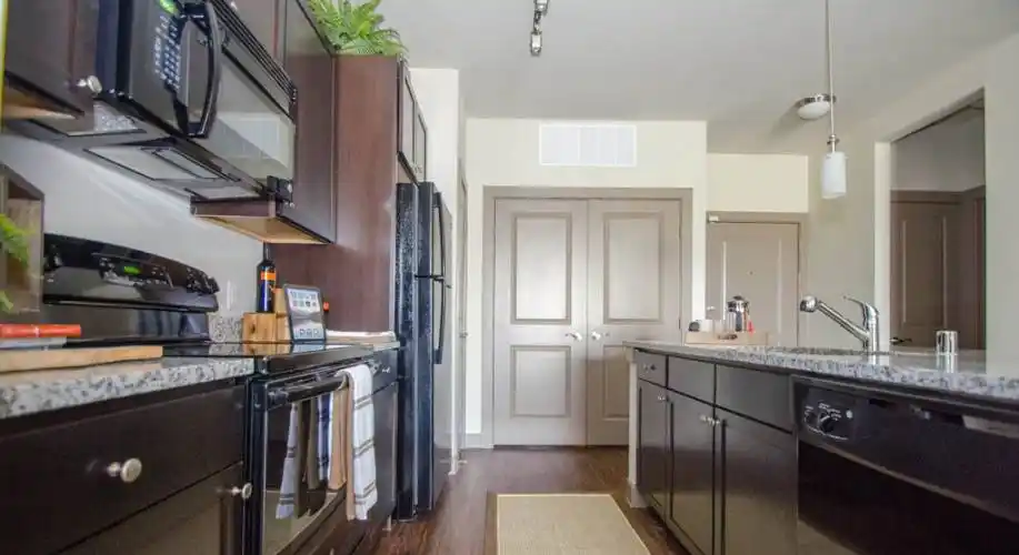 Rental by Apartment Wolf | GreenVue Apartments | 1350 N Greenville Ave, Richardson, TX 75081 | apartmentwolf.com