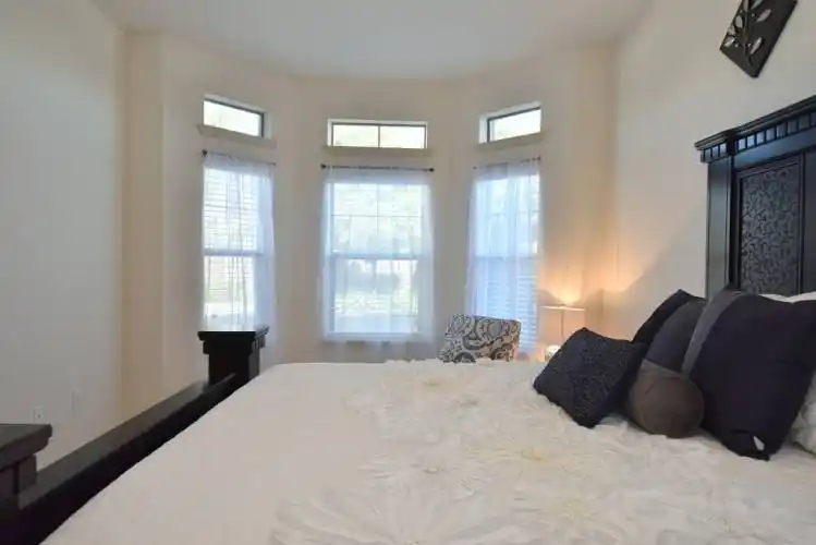 Rental by Apartment Wolf | Midtown Grove | 3603 Chenevert St, Houston, TX 77004 | apartmentwolf.com