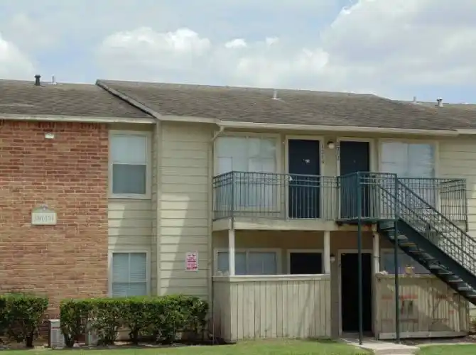 Rental by Apartment Wolf | Salado | 1000 Greens Rd, Houston, TX 77060 | apartmentwolf.com